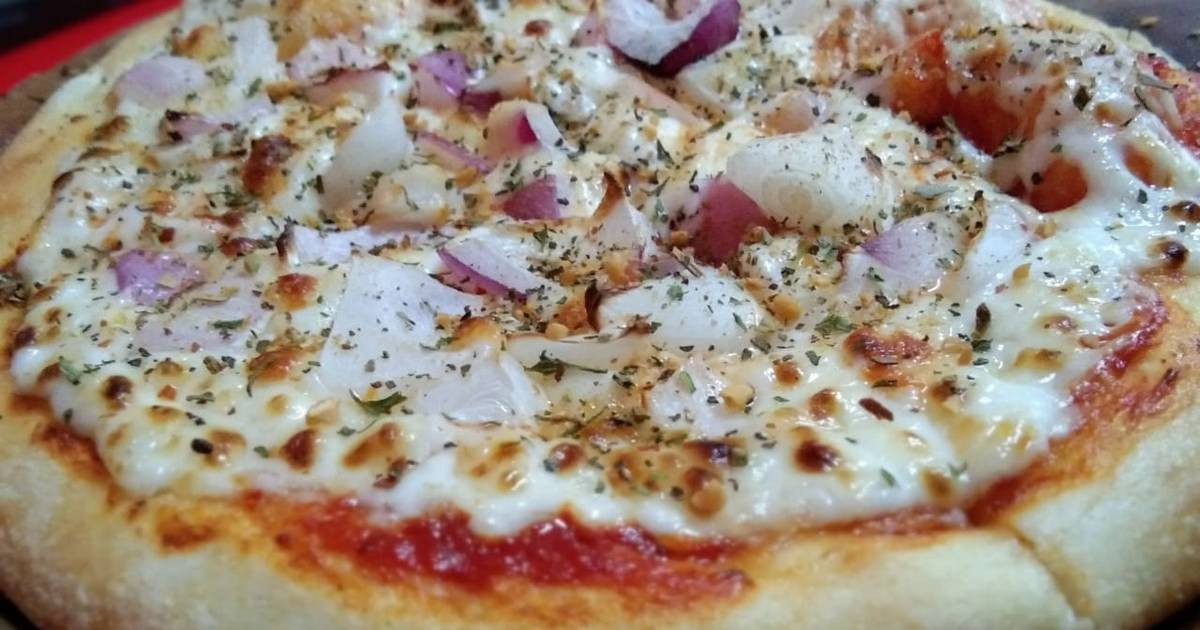 Cheese Onion Pizza (Priya)