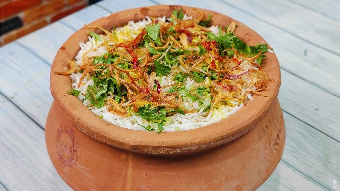 Matka Paneer Tikka Biryani (Moti Mahal)