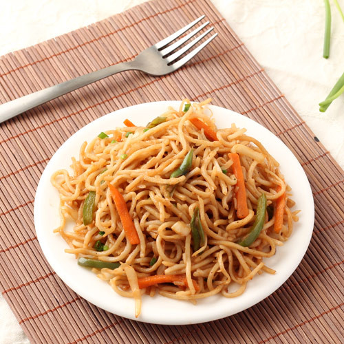 Vegetable Hakka Noodles (Moti Mahal)