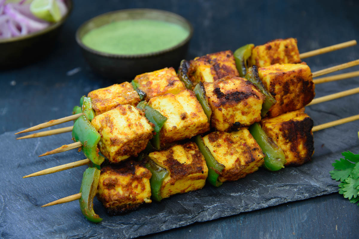 Achari Paneer Tikka (Moti Mahal)